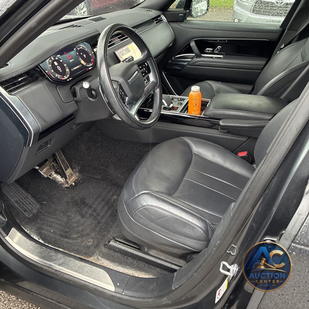 2023 Land Rover Range Rover P400 SE LWB