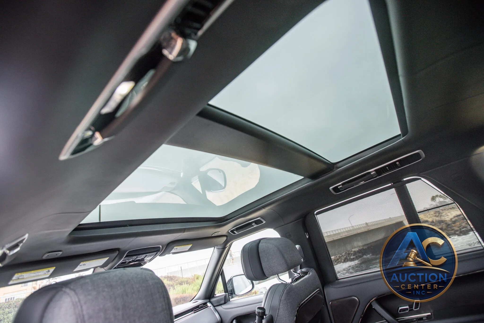 2023 Land Rover Range Rover SV