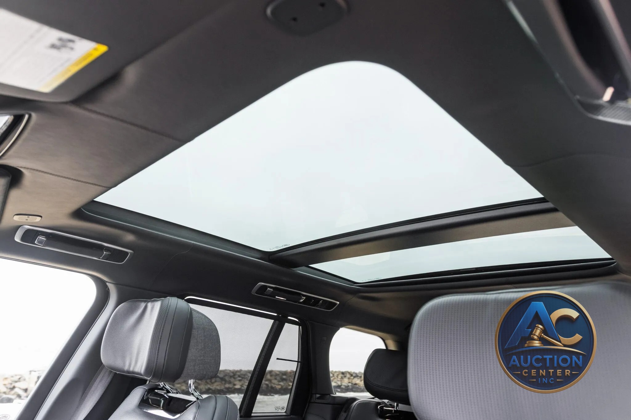 2023 Land Rover Range Rover SV