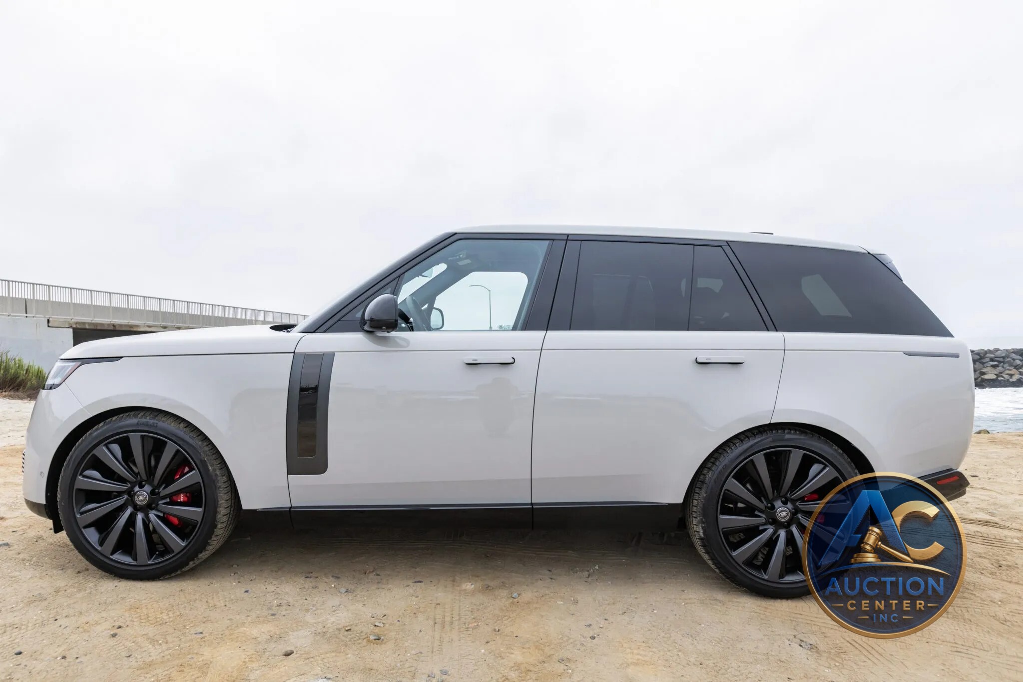 2023 Land Rover Range Rover SV
