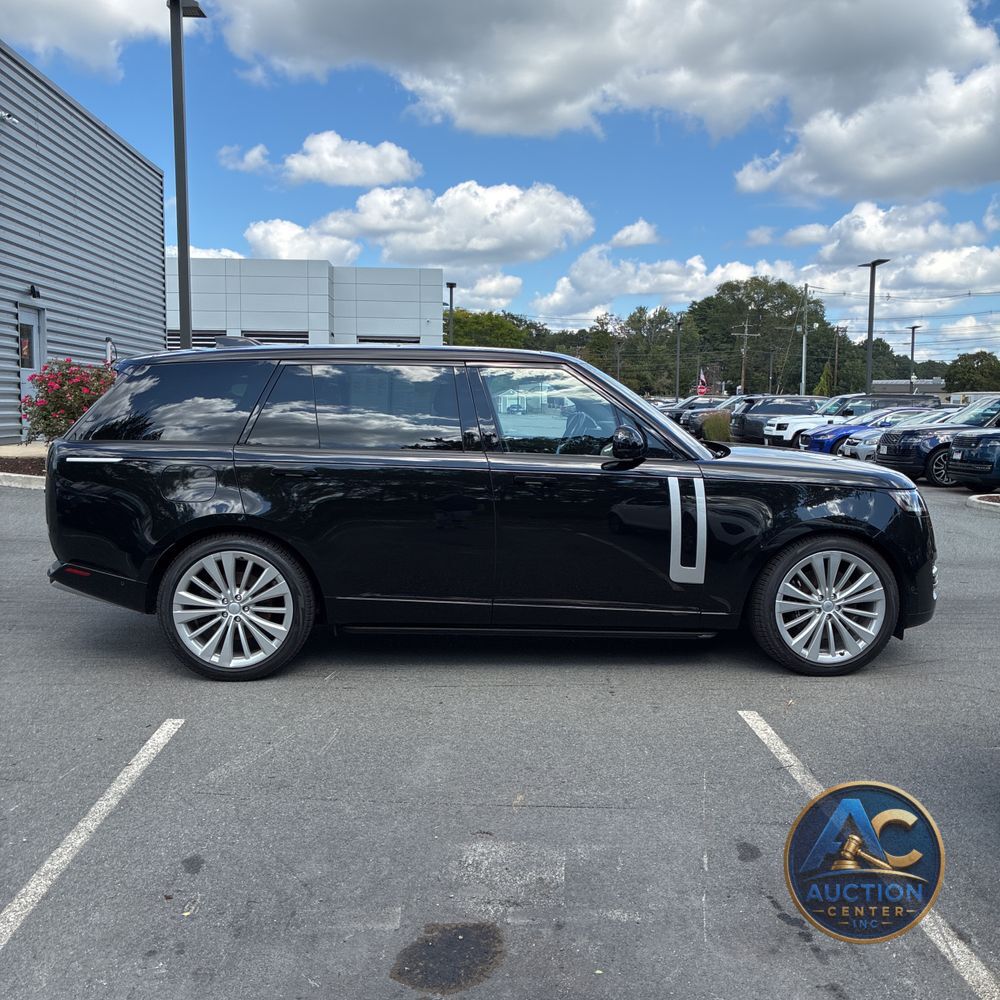 2023 Land Rover Range Rover P530 First Edition LWB