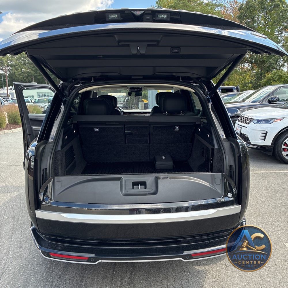 2023 Land Rover Range Rover P530 First Edition LWB