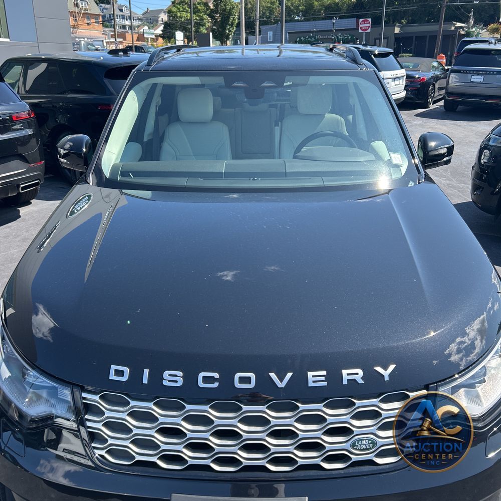 2025 Land Rover Discovery S P300