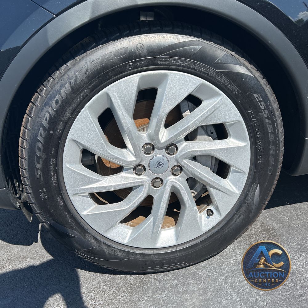 2025 Land Rover Discovery S P300
