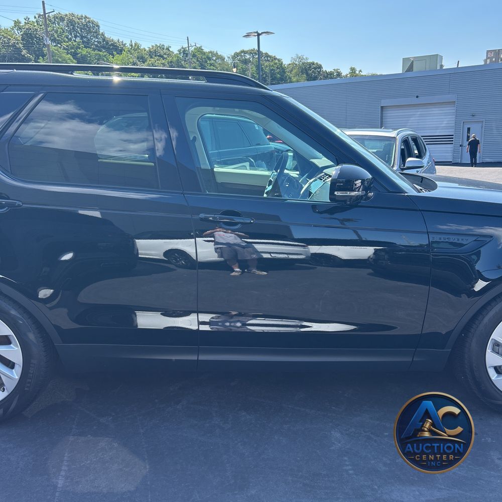 2025 Land Rover Discovery S P300