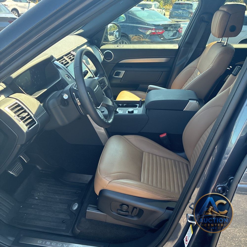 2024 Land Rover Discovery Dynamic SE P300