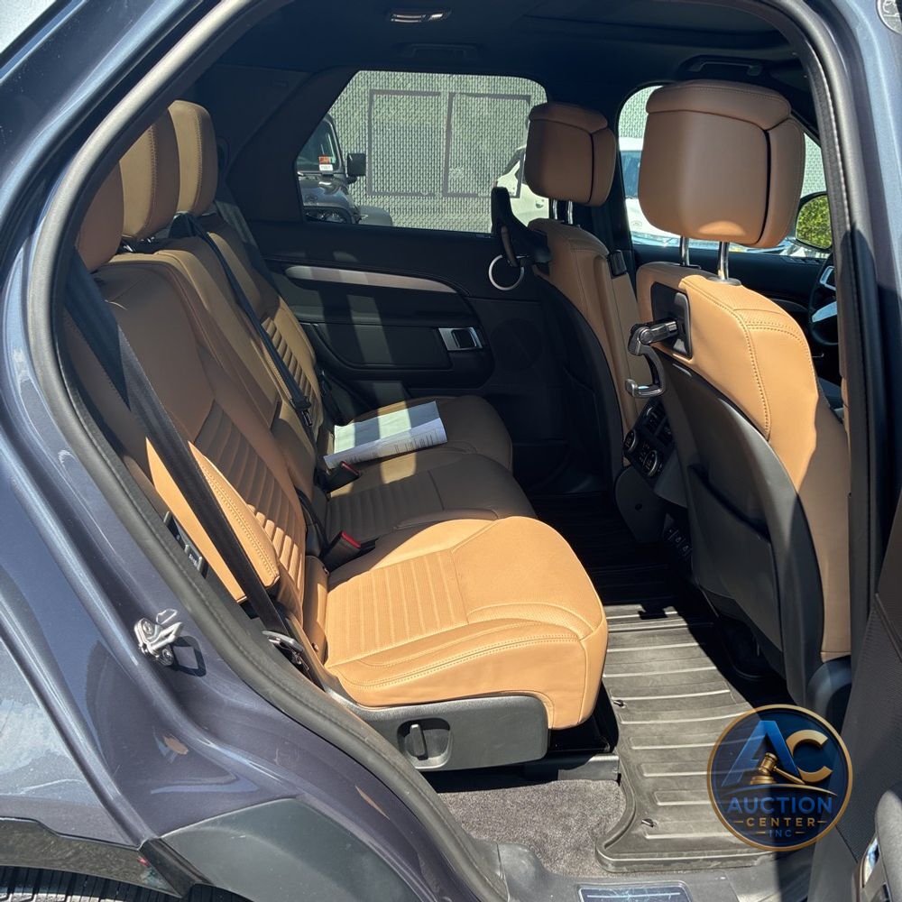 2024 Land Rover Discovery Dynamic SE P300