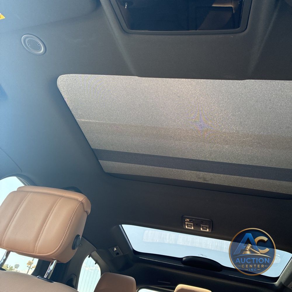 2024 Land Rover Discovery Dynamic SE P300