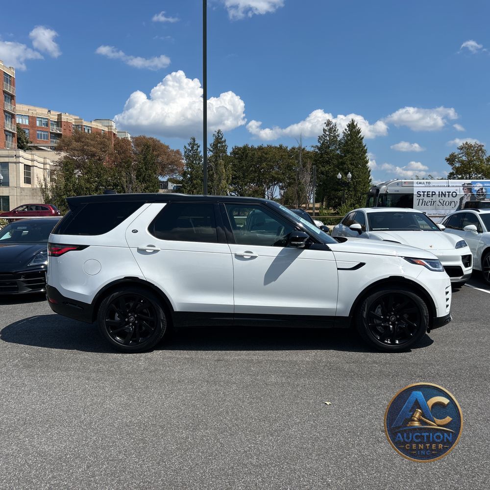 2024 Land Rover Discovery Dynamic SE P300
