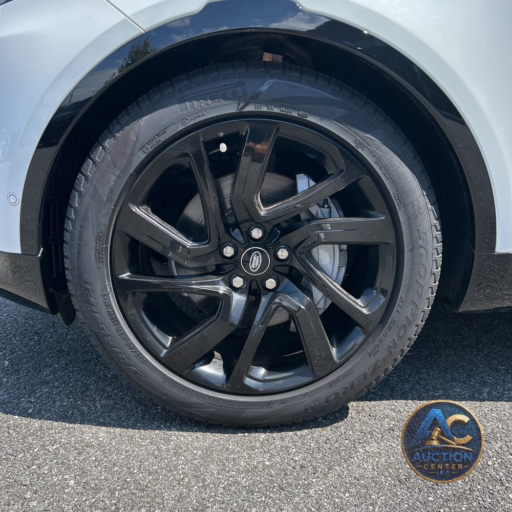 2024 Land Rover Discovery Dynamic SE P300