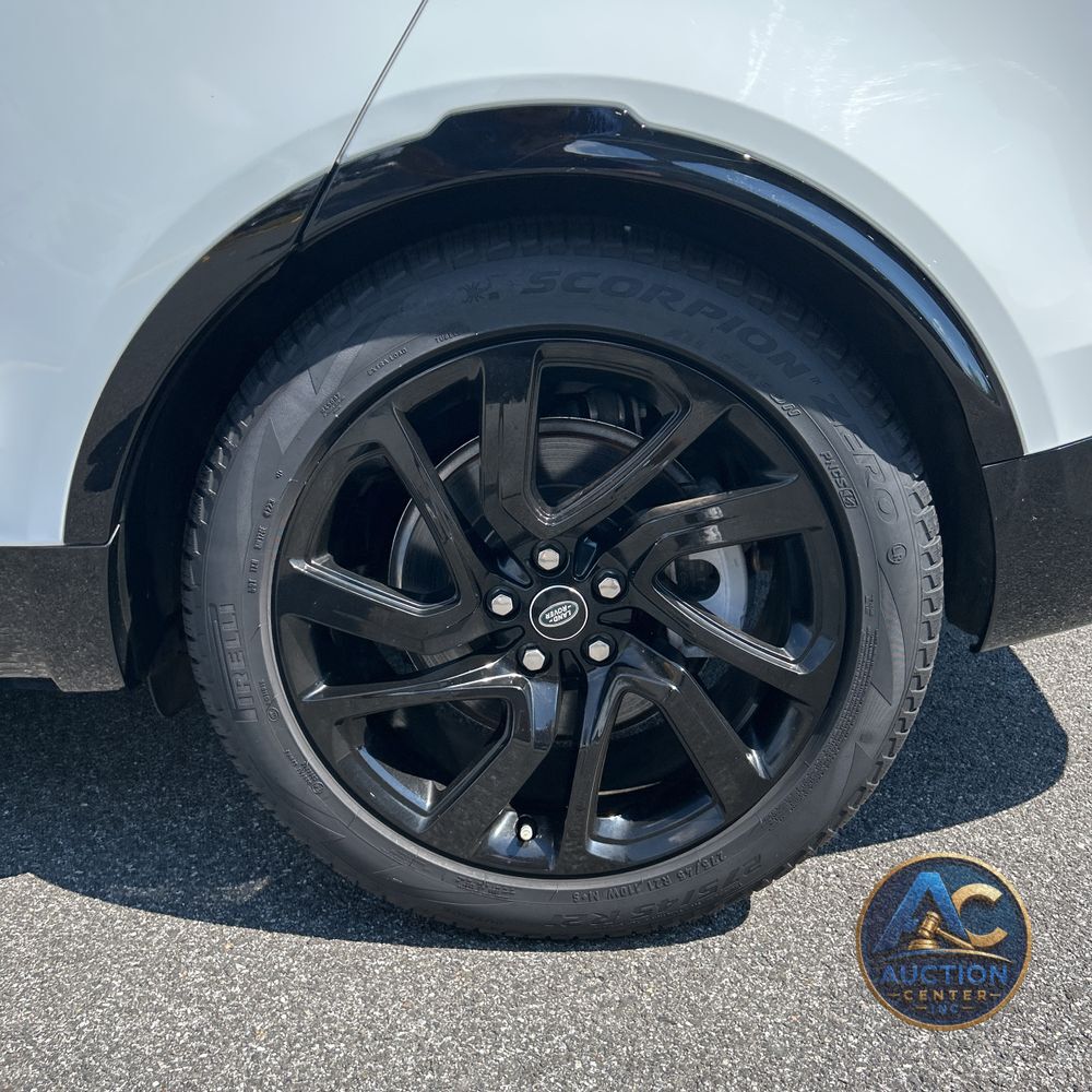 2024 Land Rover Discovery Dynamic SE P300
