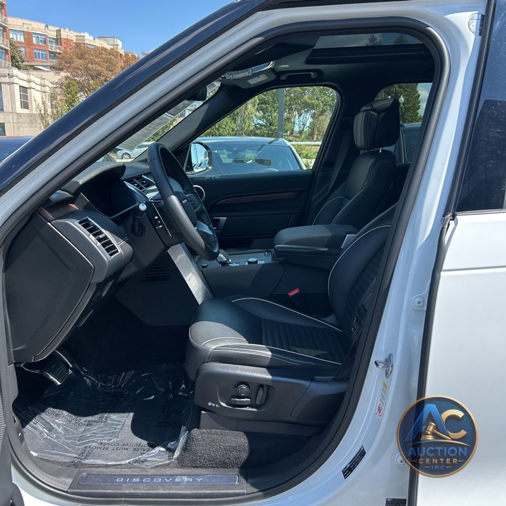 2024 Land Rover Discovery Dynamic SE P300