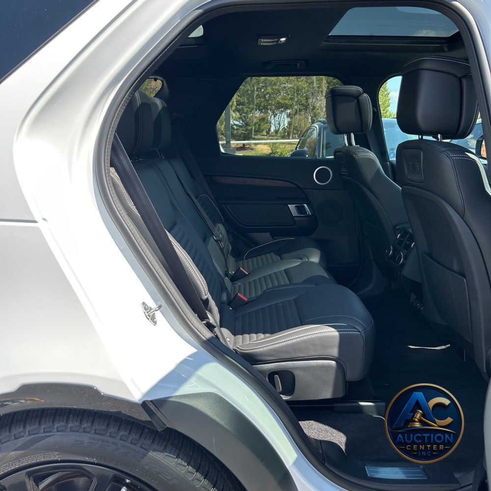2024 Land Rover Discovery Dynamic SE P300