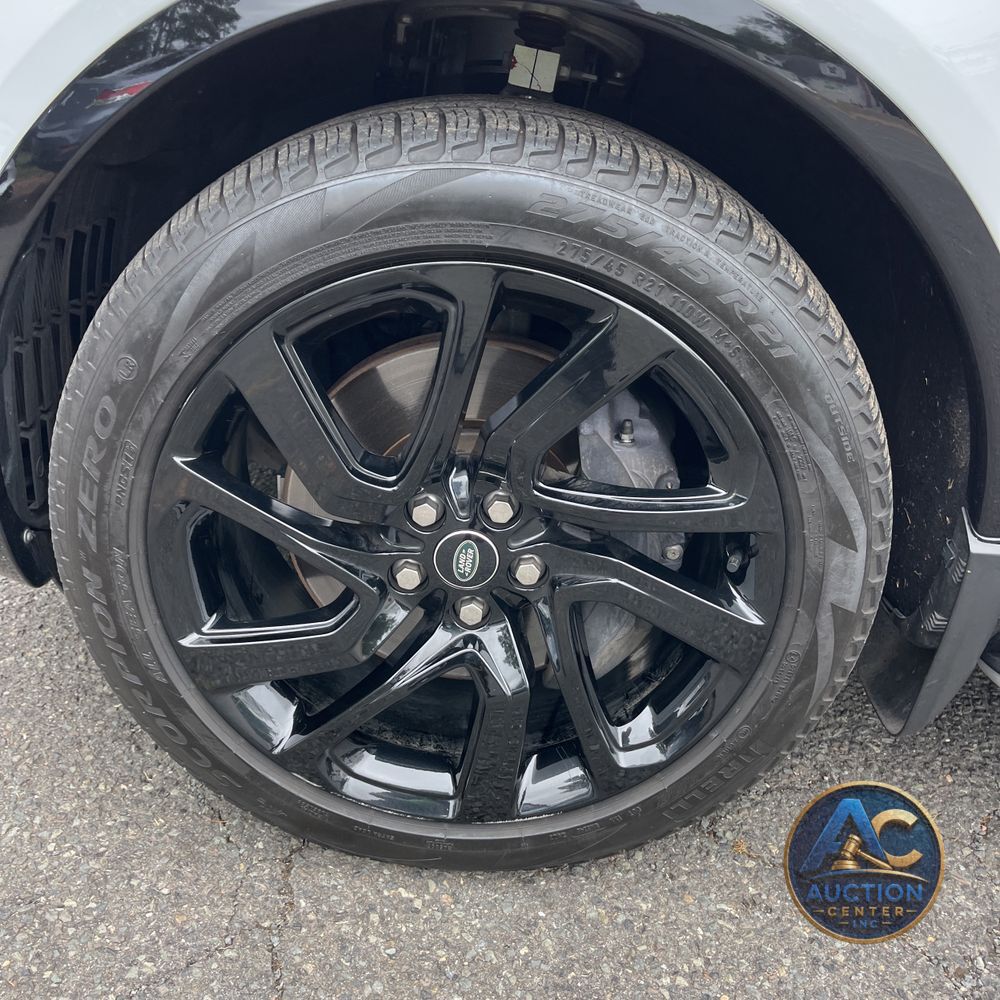 2024 Land Rover Discovery Dynamic SE P360
