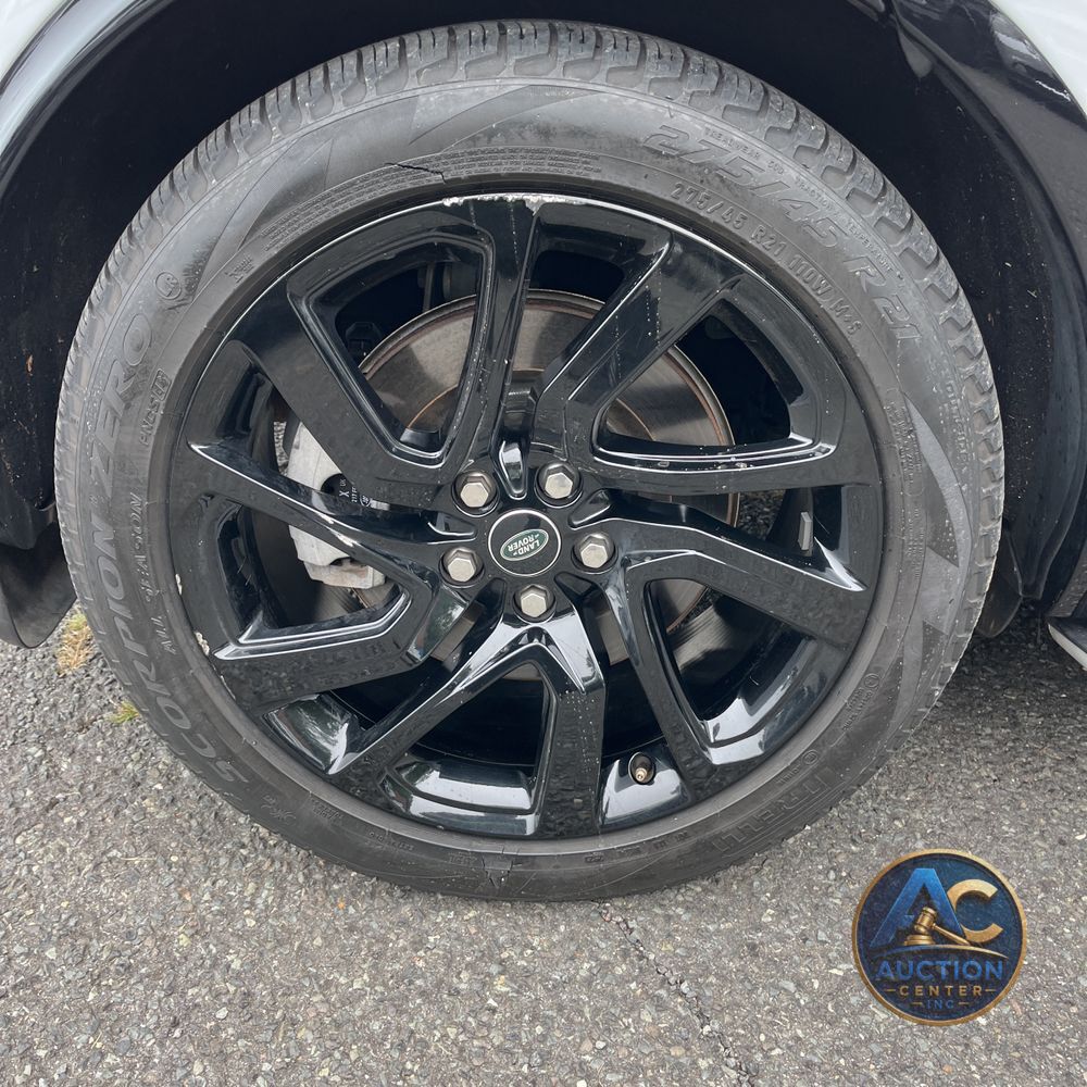 2024 Land Rover Discovery Dynamic SE P360