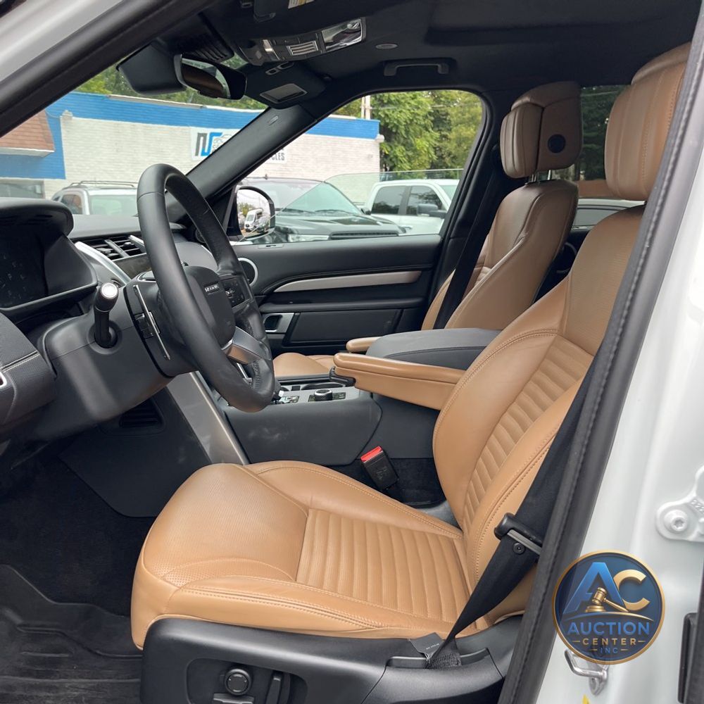 2024 Land Rover Discovery Dynamic SE P360