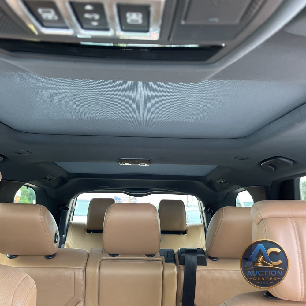 2024 Land Rover Discovery Dynamic SE P360