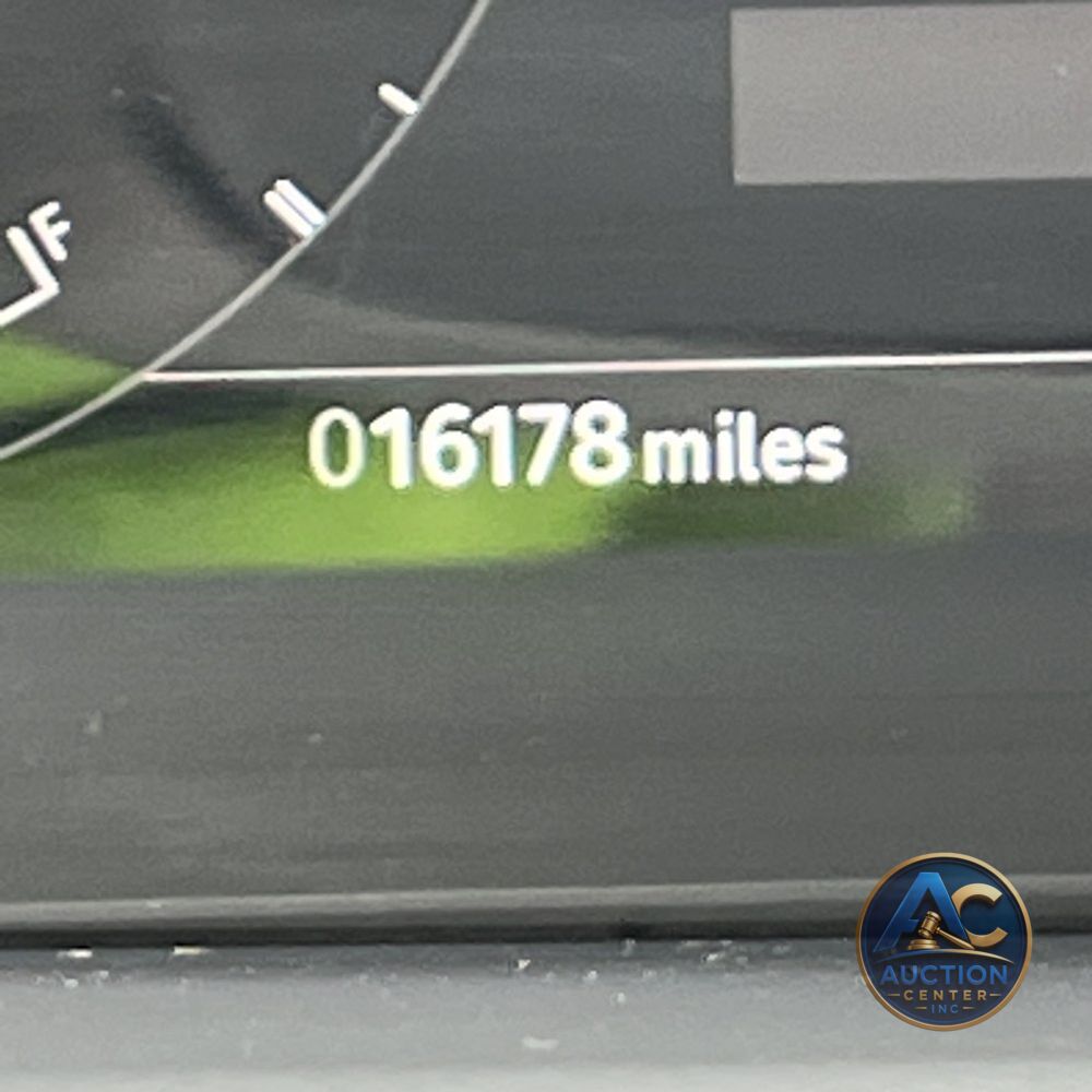 2024 Land Rover Discovery Dynamic SE P360