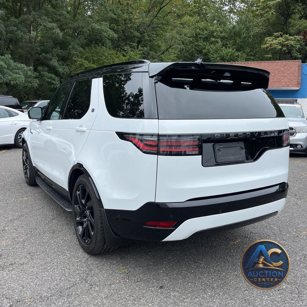 2024 Land Rover Discovery Dynamic SE P360