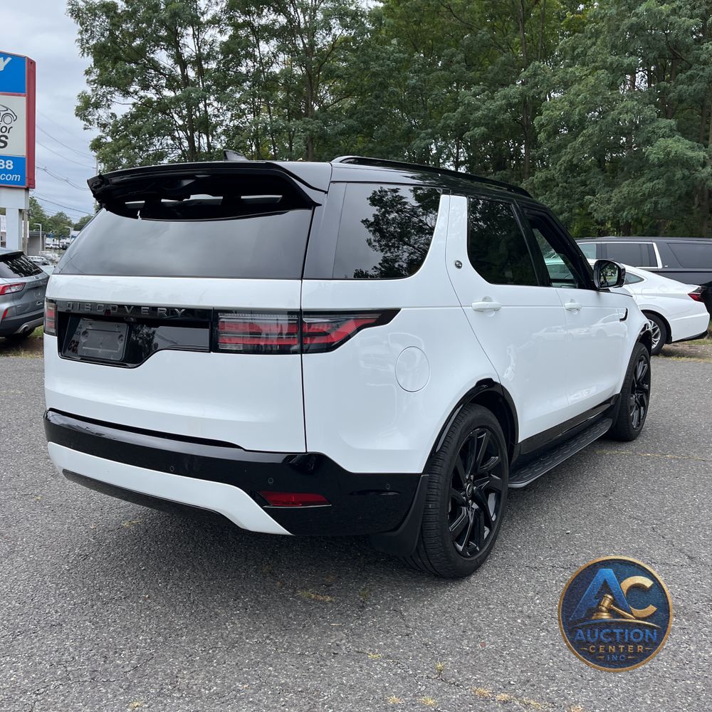 2024 Land Rover Discovery Dynamic SE P360