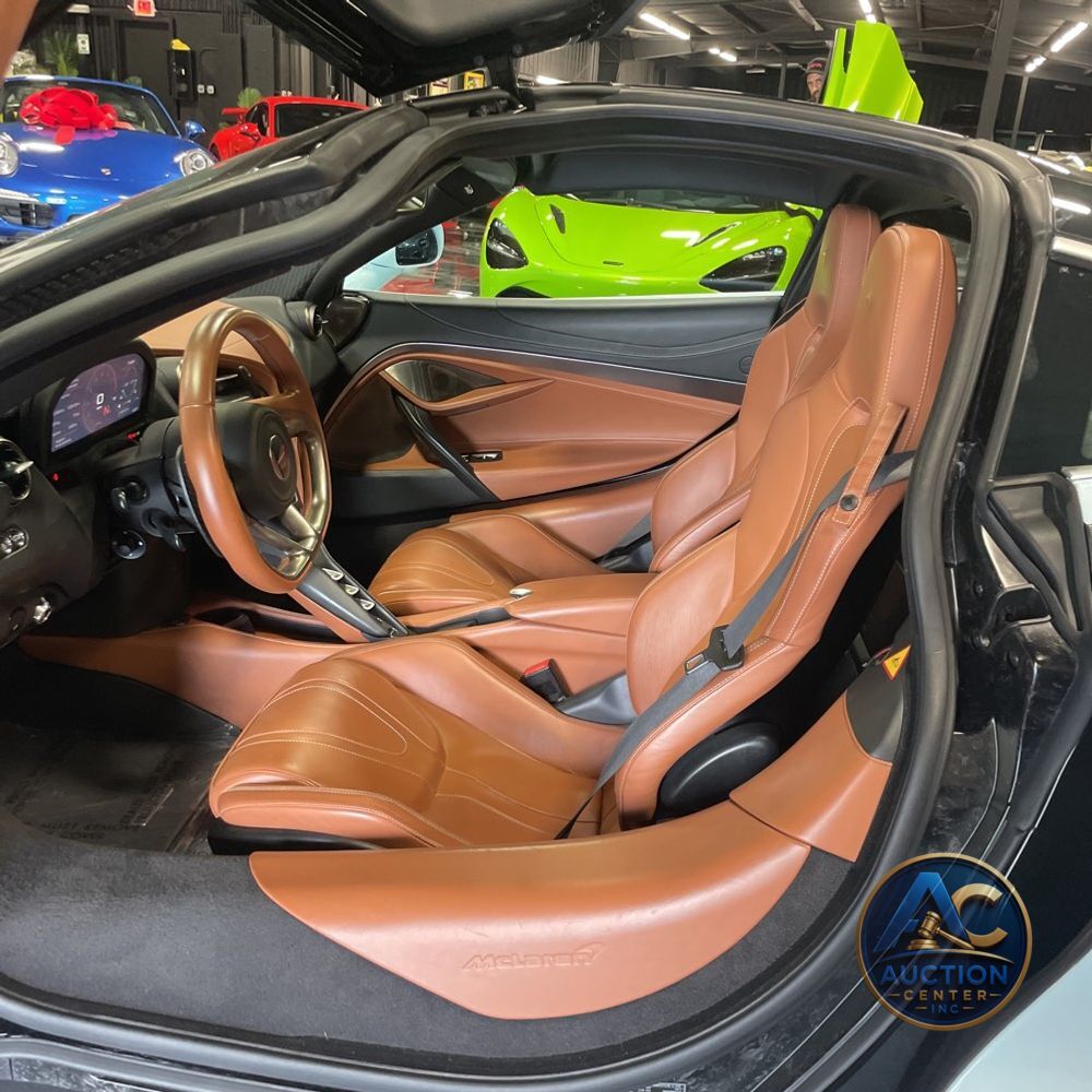 2018 McLaren 720S Base