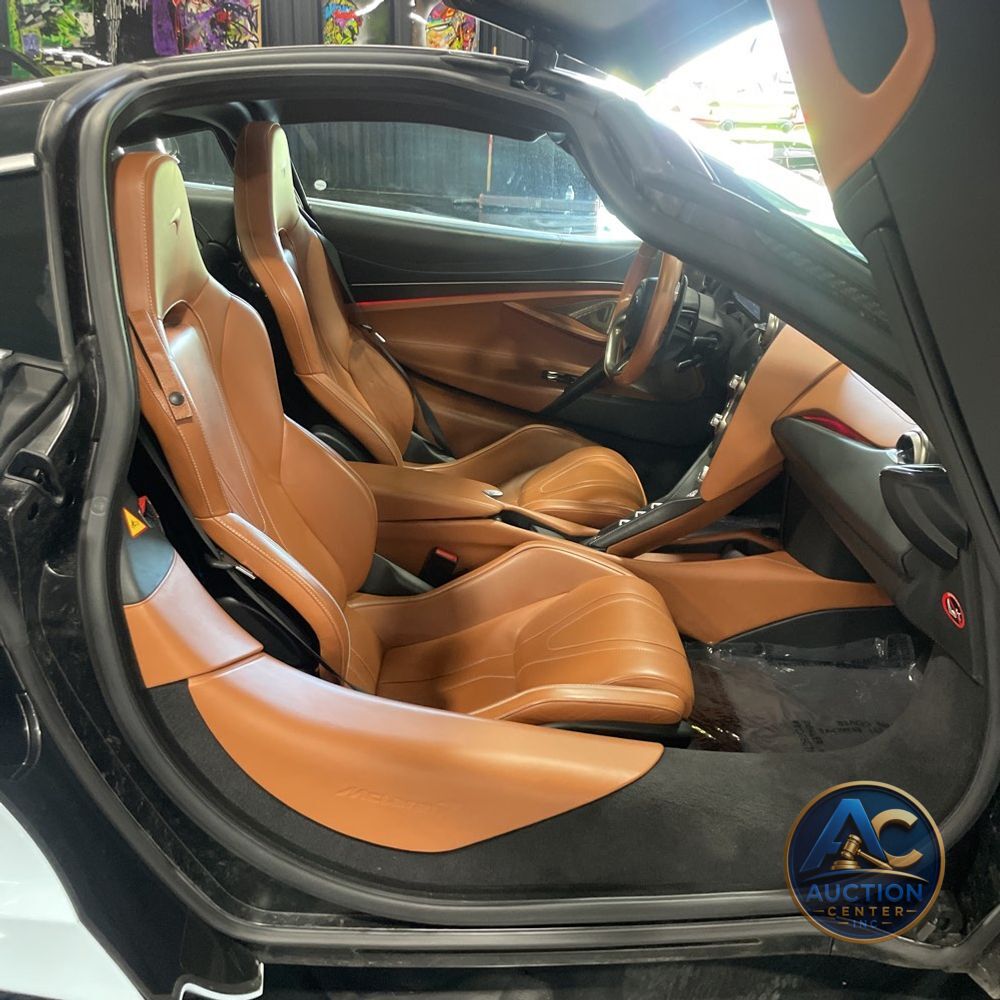2018 McLaren 720S Base