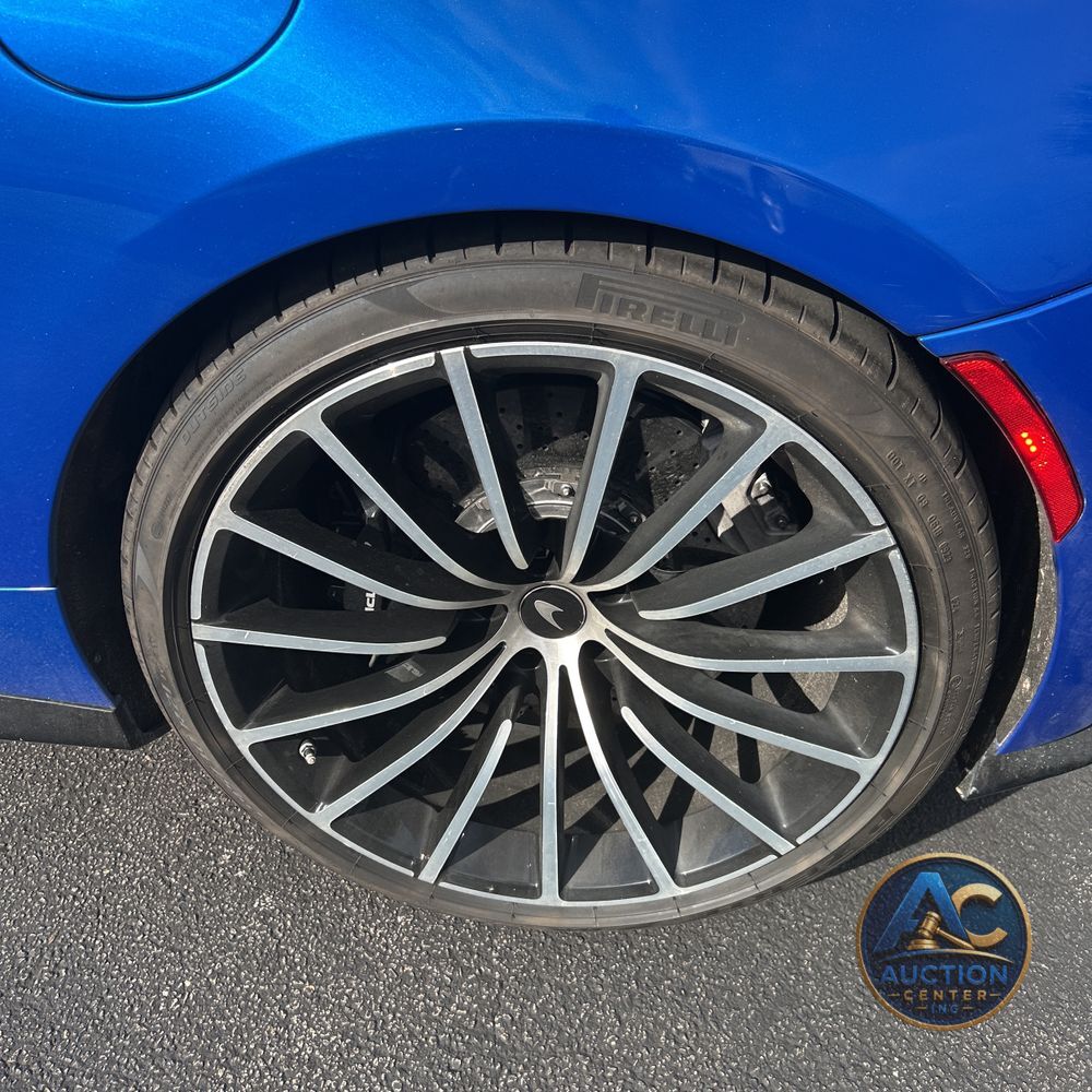 2021 McLaren GT  2D Coupe