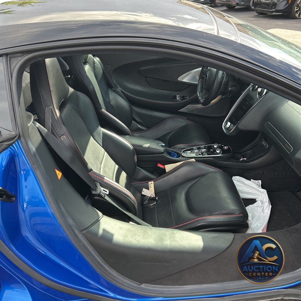 2021 McLaren GT  2D Coupe