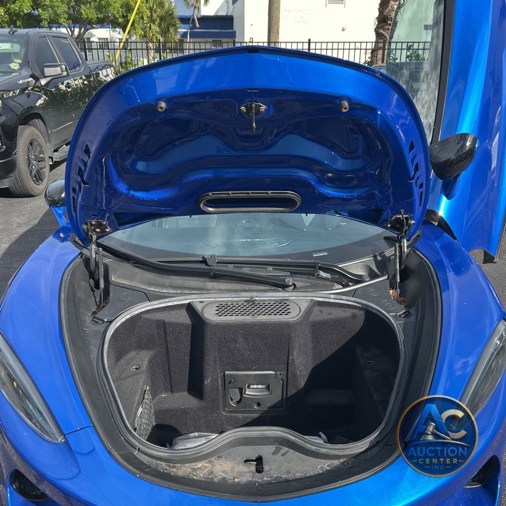 2021 McLaren GT  2D Coupe