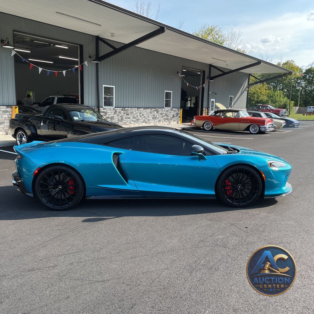 2023 McLaren GT Base