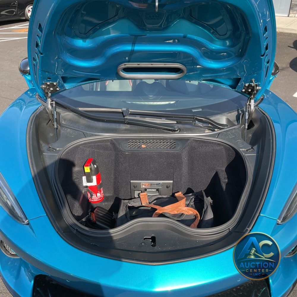2023 McLaren GT Base