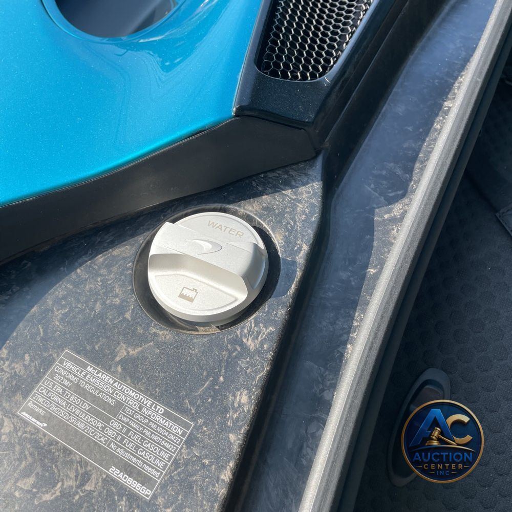 2023 McLaren GT Base