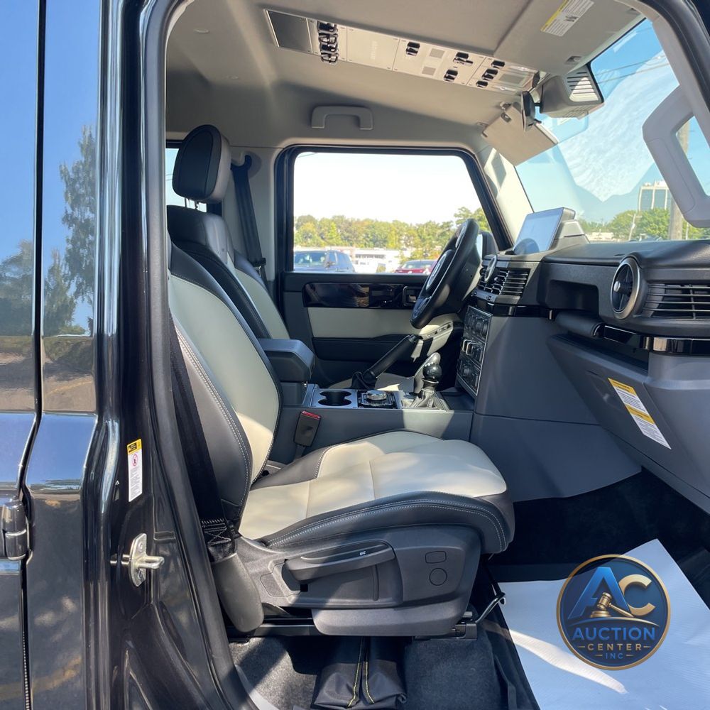 2024 INEOS Grenadier Base 4D SUV