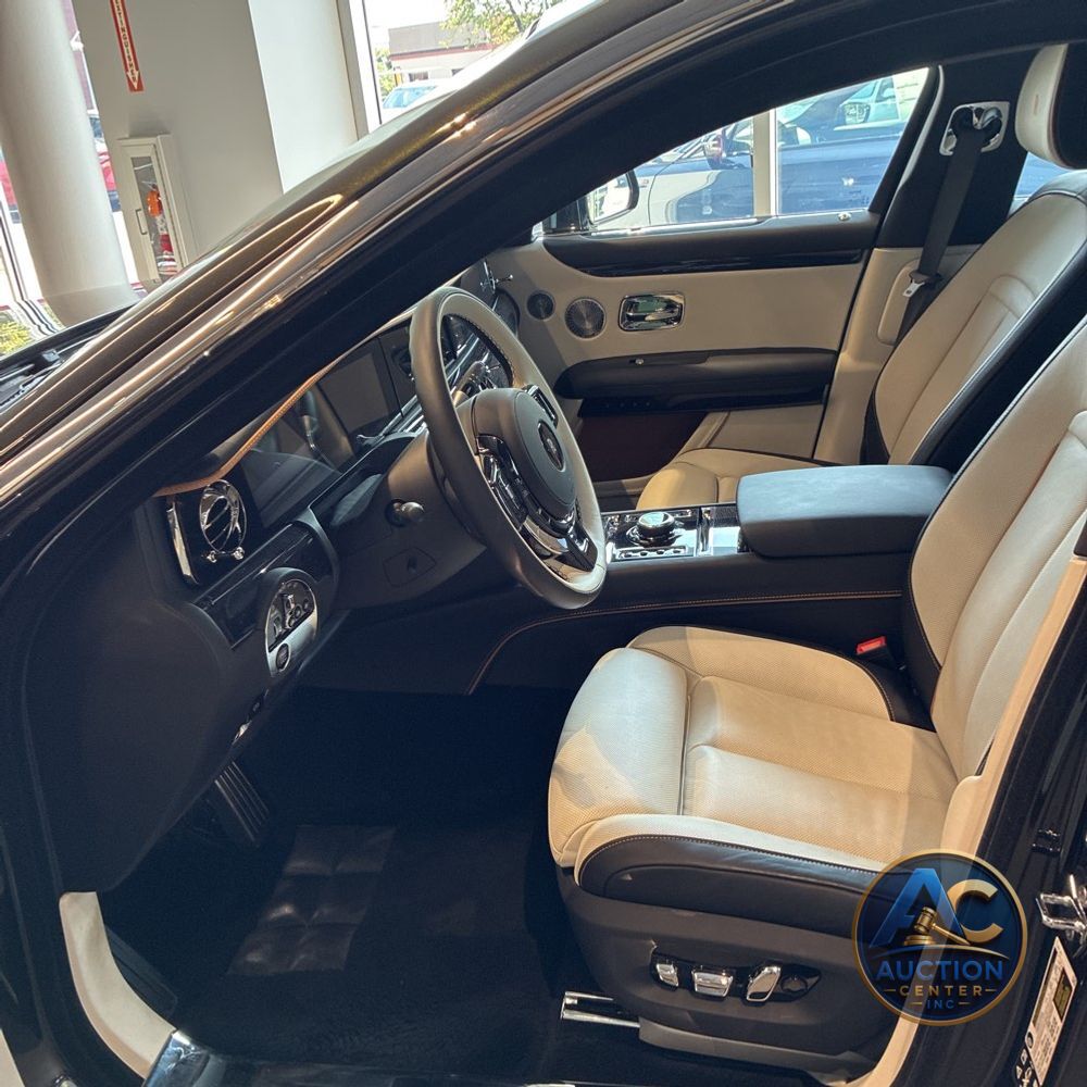2025 Rolls-Royce Ghost