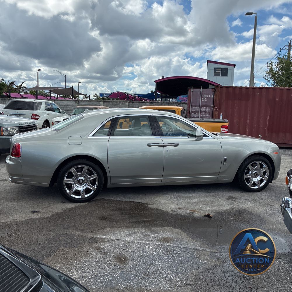 2012 Rolls Royce Ghost Base