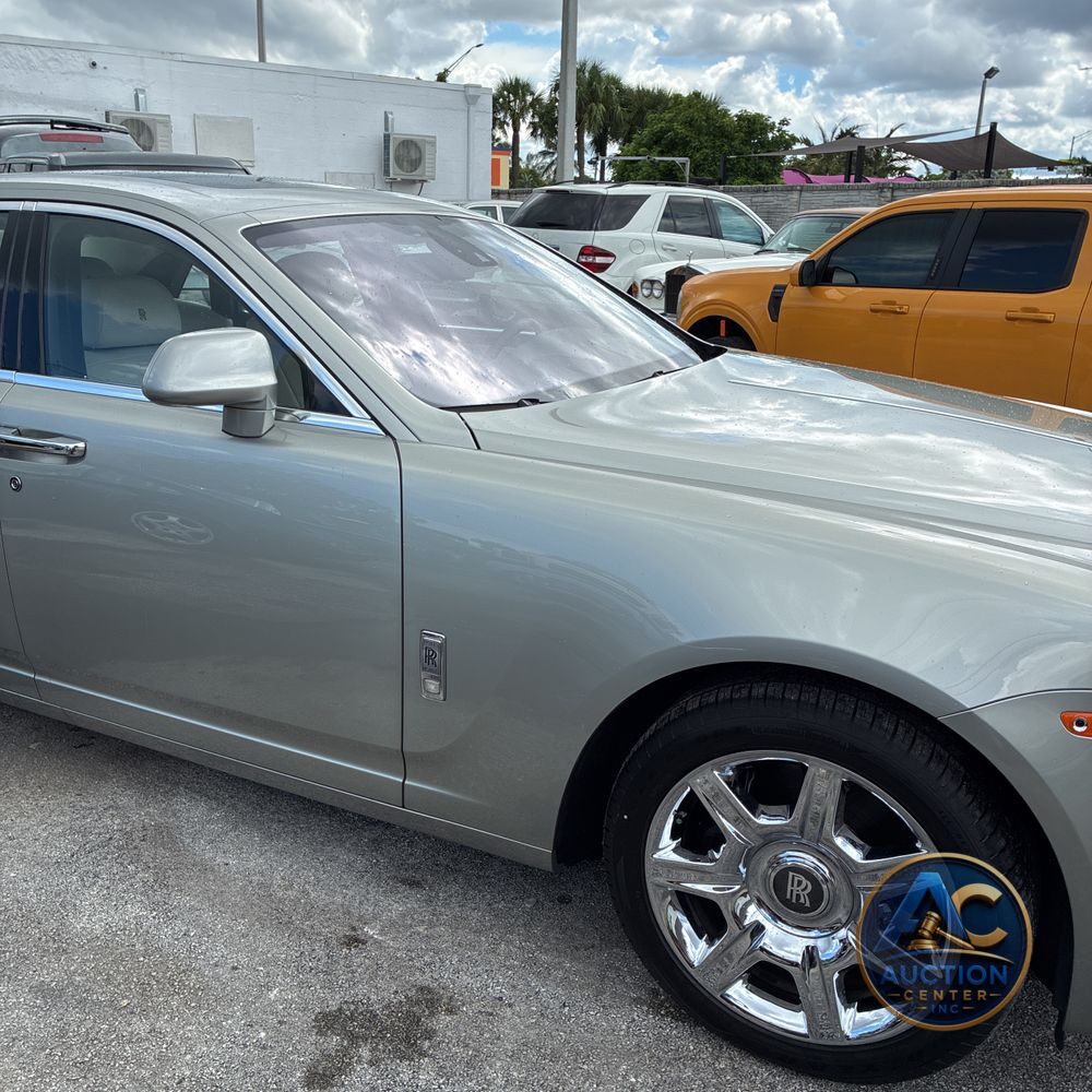 2012 Rolls Royce Ghost Base