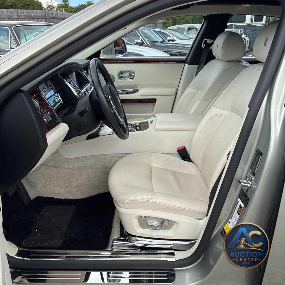 2012 Rolls Royce Ghost Base