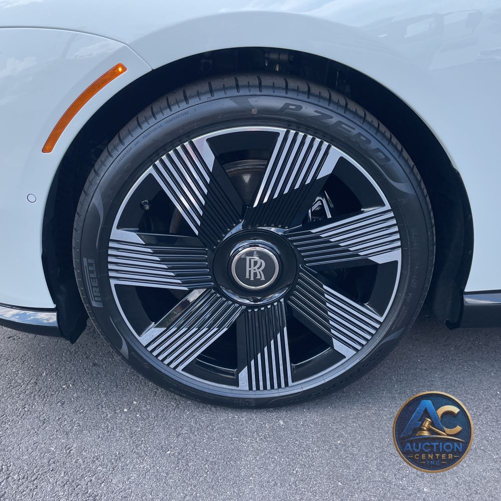 2024 Rolls-Royce Spectre Base