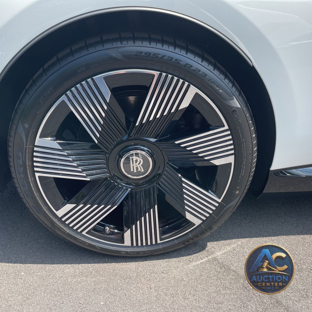 2024 Rolls-Royce Spectre Base