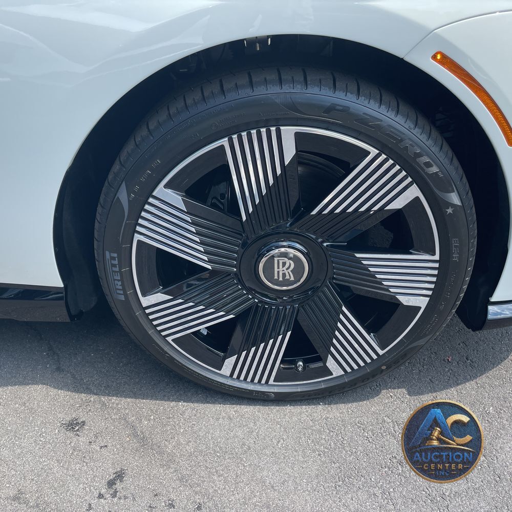 2024 Rolls-Royce Spectre Base