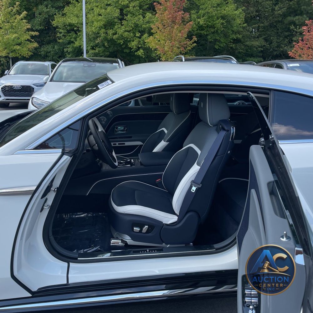 2024 Rolls-Royce Spectre Base