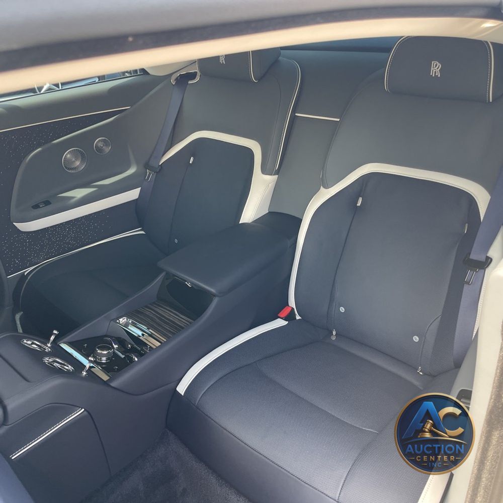 2024 Rolls-Royce Spectre Base