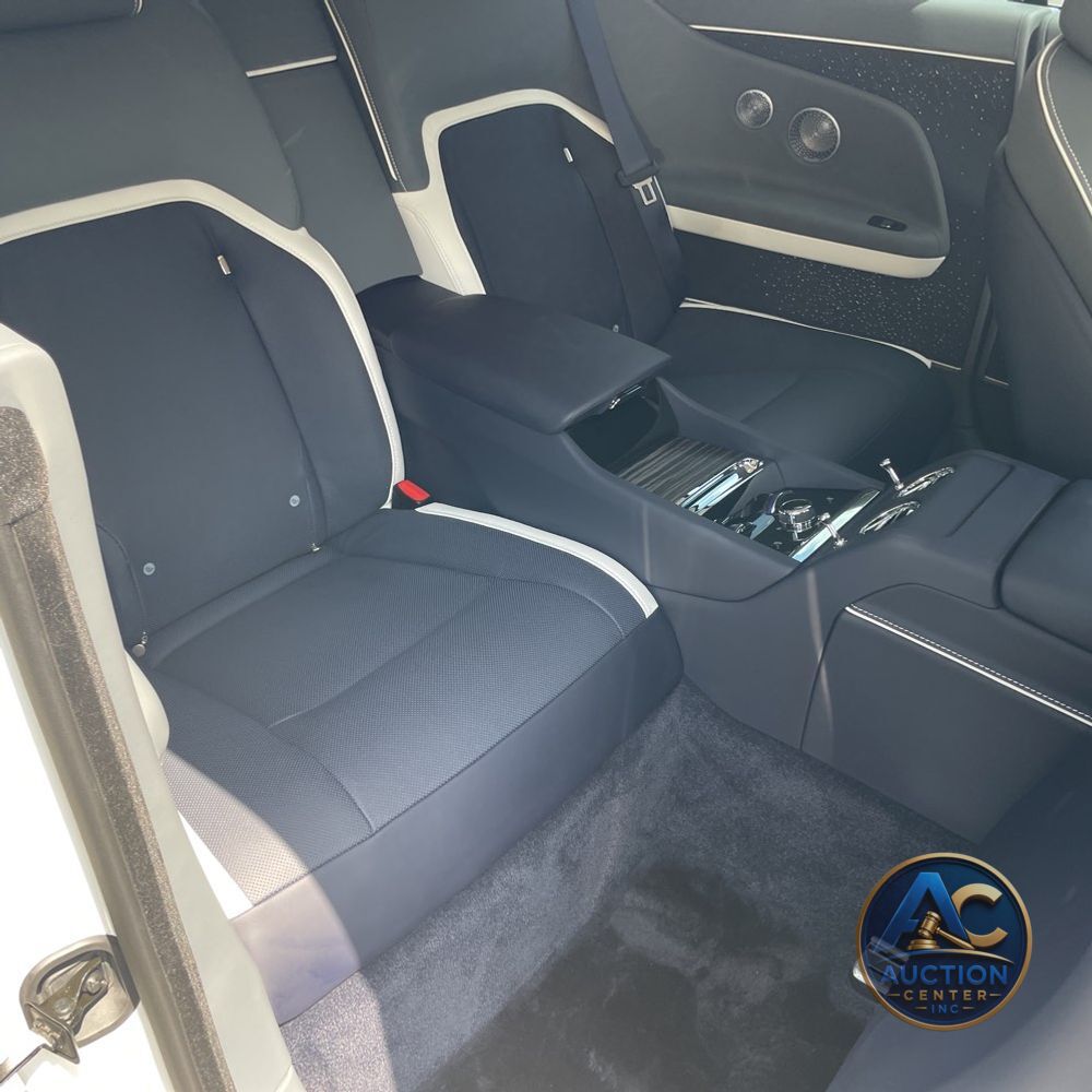 2024 Rolls-Royce Spectre Base