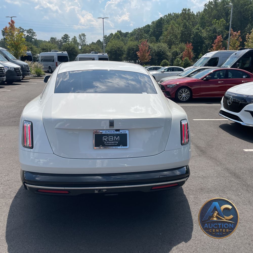 2024 Rolls-Royce Spectre Base