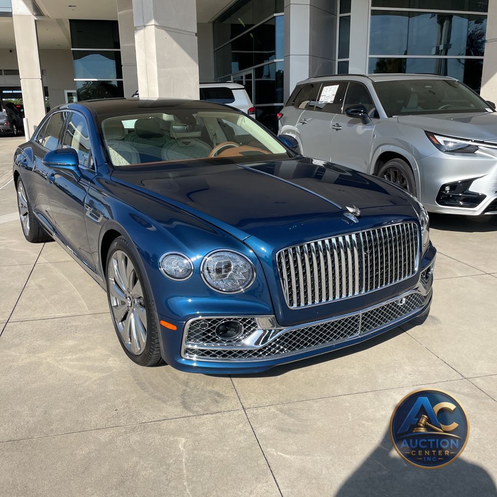 2022 Bentley Flying Spur Base