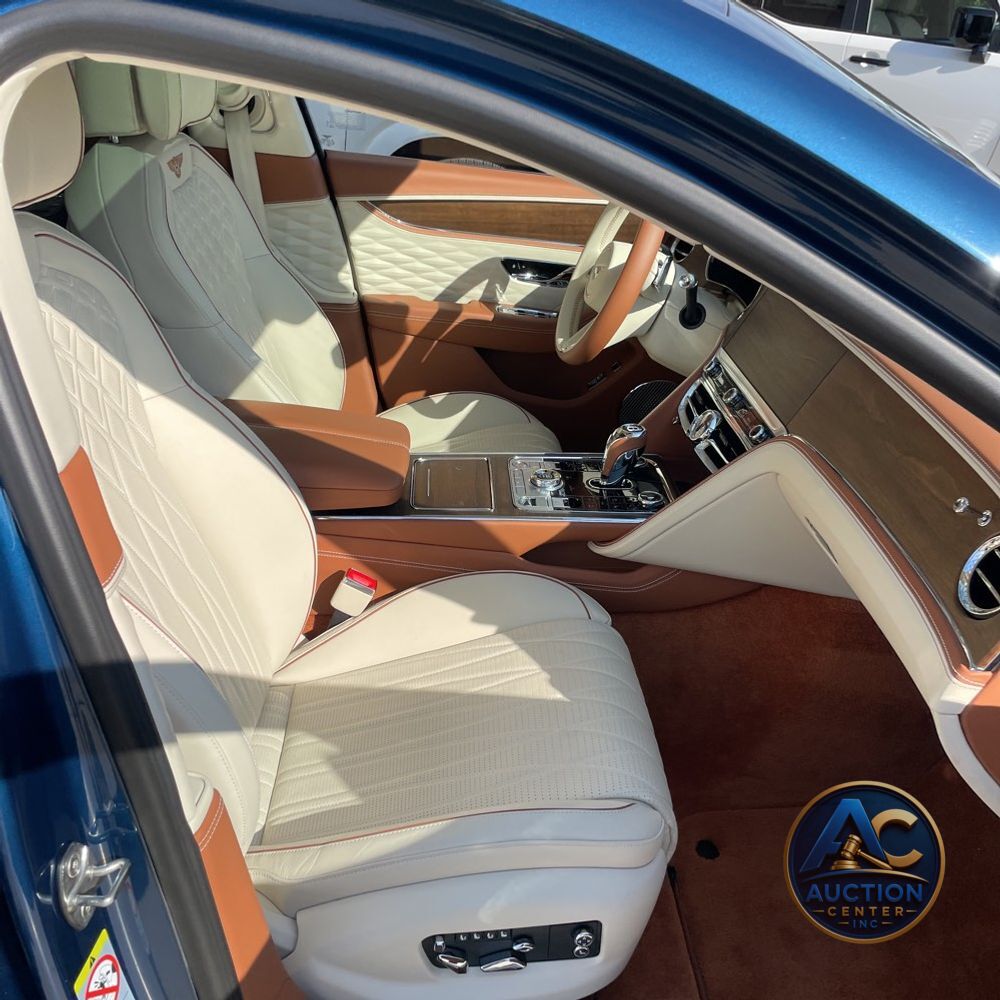 2022 Bentley Flying Spur Base