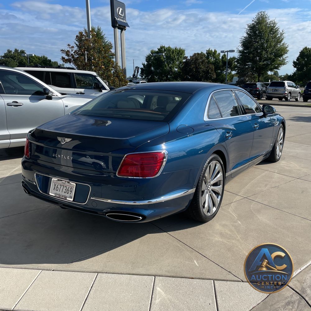 2022 Bentley Flying Spur Base