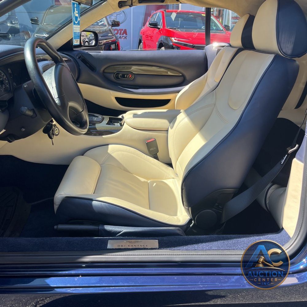 2001 Aston Martin DB7 Volante