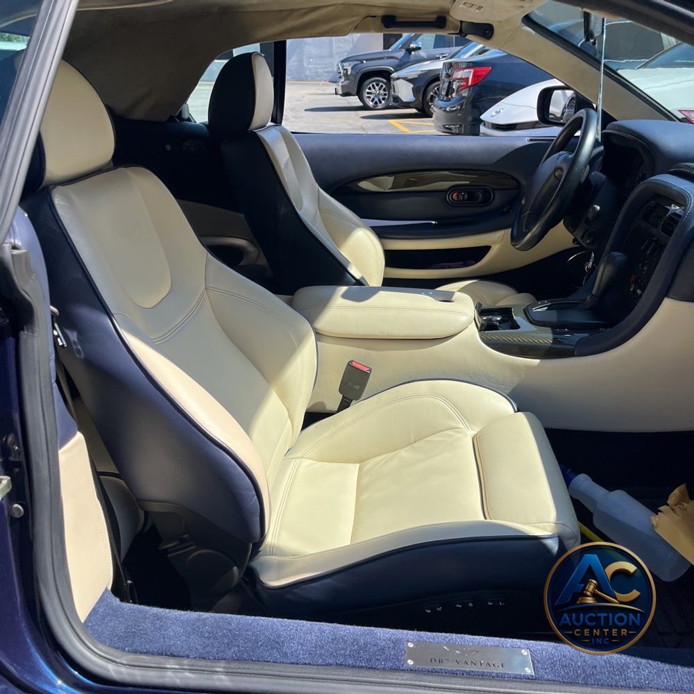 2001 Aston Martin DB7 Volante
