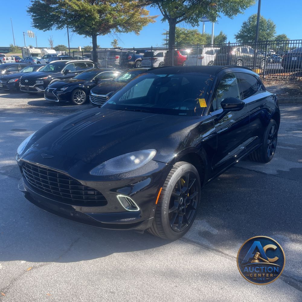 2021 Aston Martin DBX